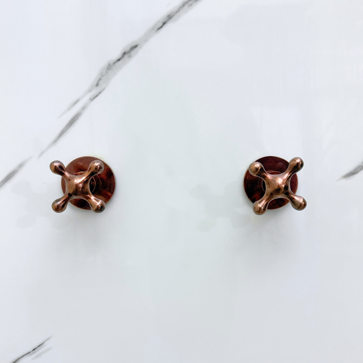 Antique Copper Adjustable Round Rain Shower System — Straight arm (ACCSS-005) — detail view 10