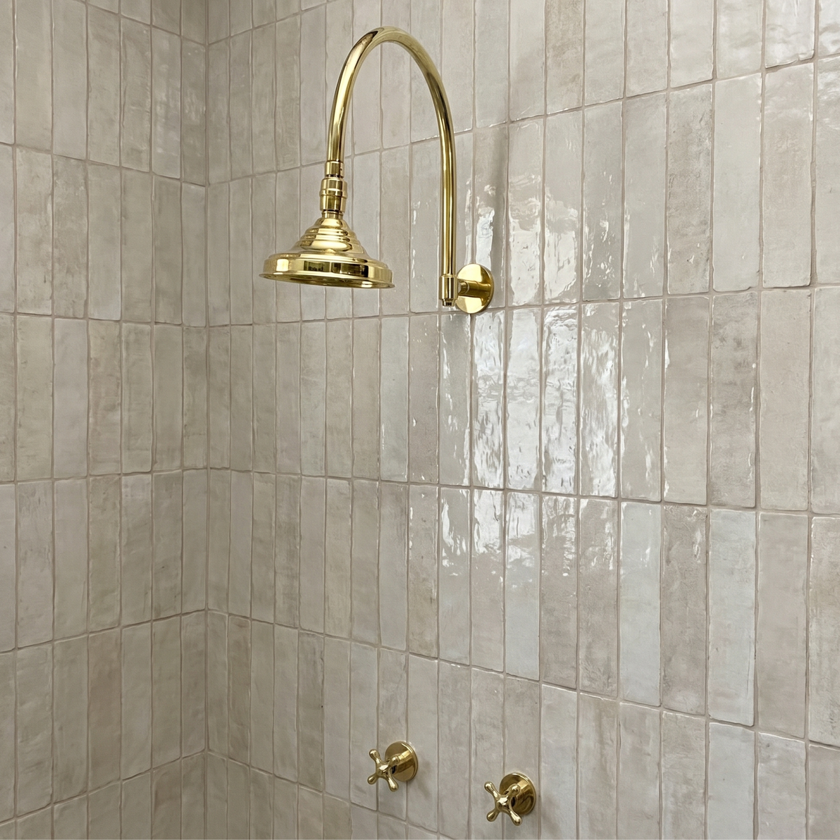 Unlacquered Brass Adjustable Round Rain Shower System — Arcuate arm (UBCSS-003) — shower system overview