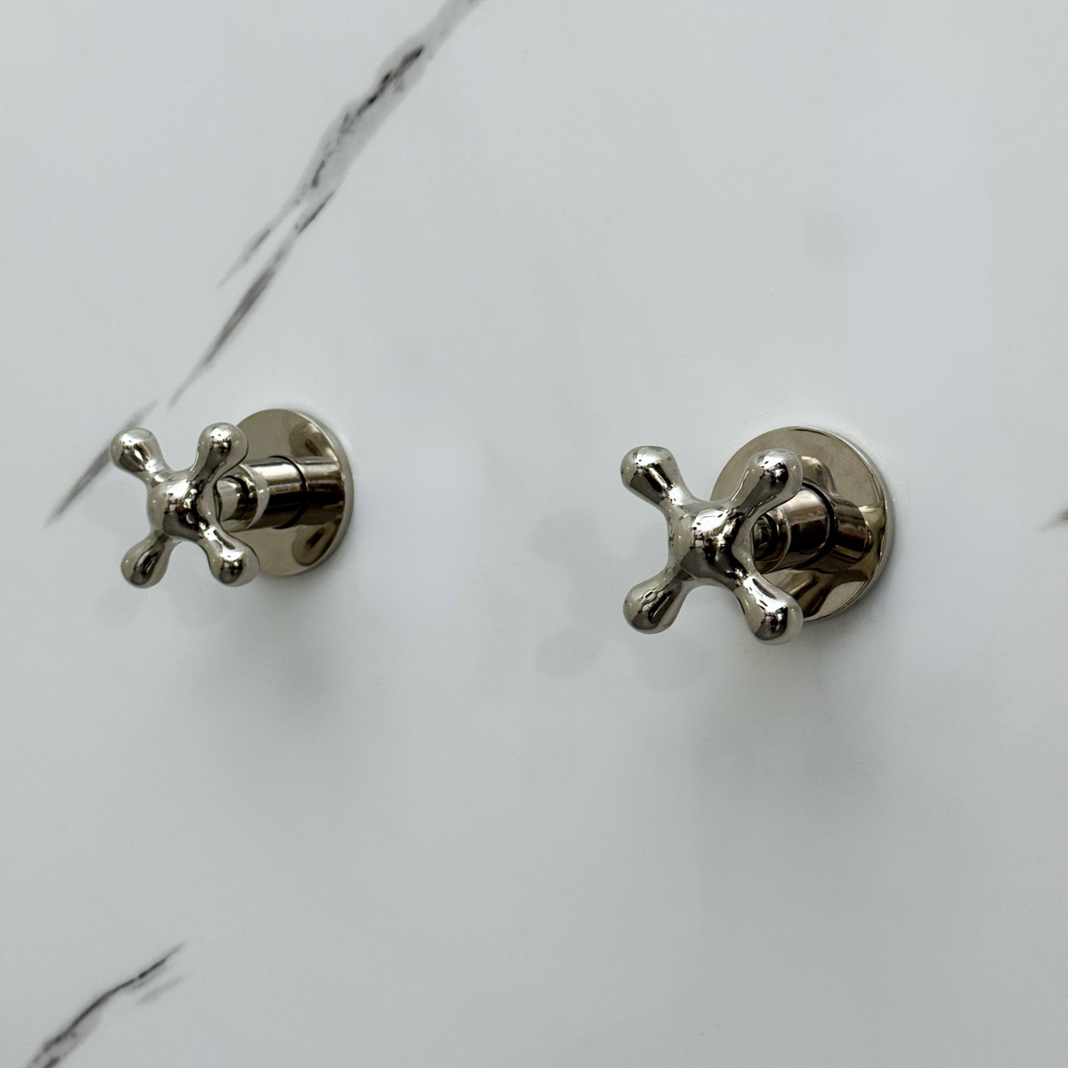 Polished Nickel Adjustable Round Rain Shower System — Short arm (PNCSS-009) — detail view 8