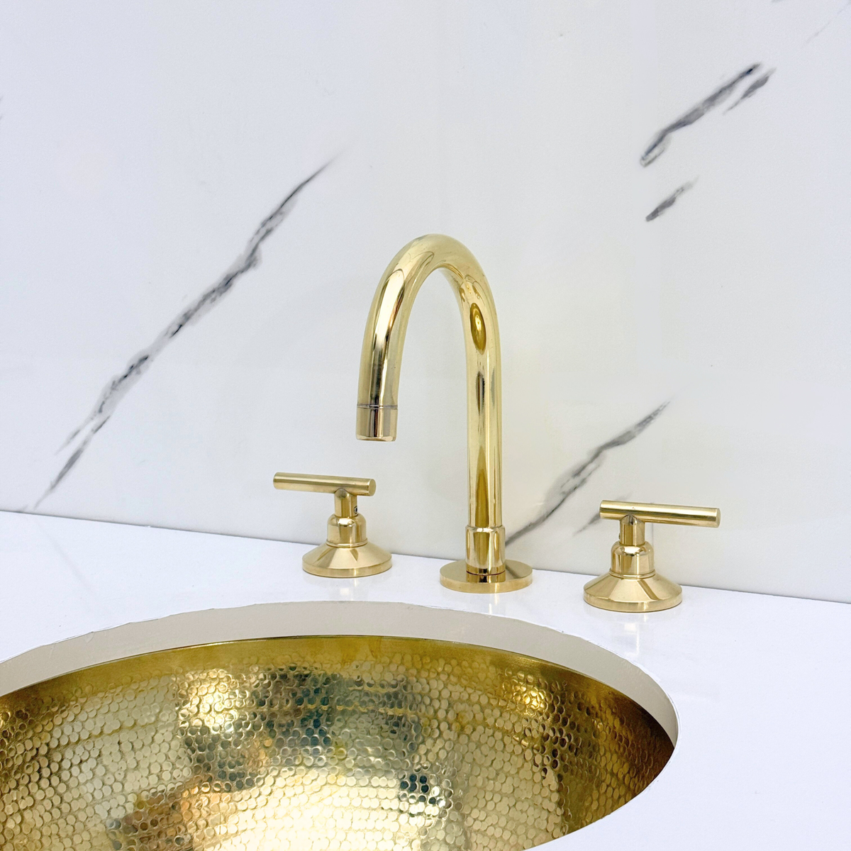 Gooseneck unlacquered brass widespread faucet, 6" reach with lever handles – alternate view 8